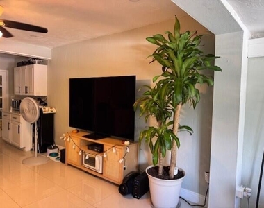 410 Sw 7th Street - Photo Thumbnail 9