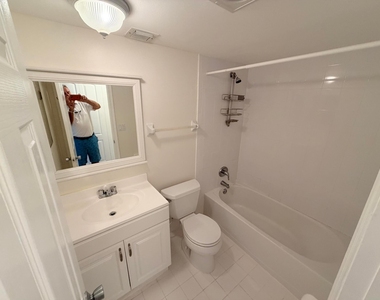 9230 Lagoon Place - Photo Thumbnail 8