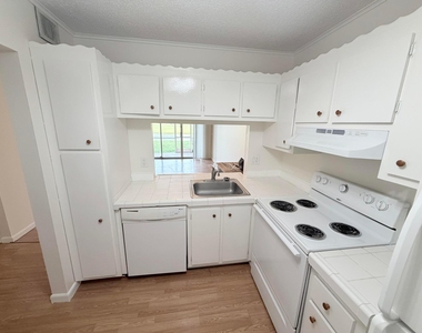 9230 Lagoon Place - Photo Thumbnail 3