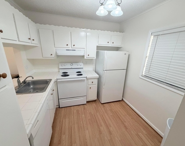 9230 Lagoon Place - Photo Thumbnail 2