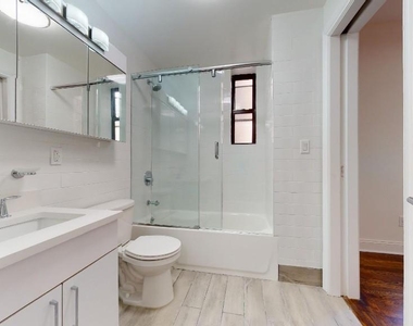 West 55th Street - Photo Thumbnail 5