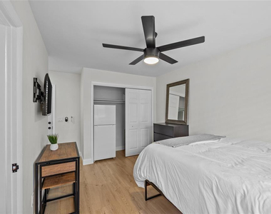 1437 Ne 30th Court - Photo Thumbnail 6