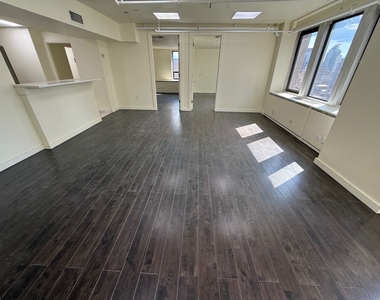 369 Lexington Avenue - Photo Thumbnail 1