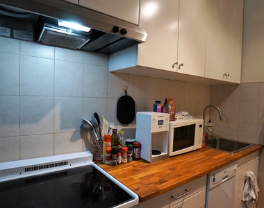 323 East 89th Street - Photo Thumbnail 3