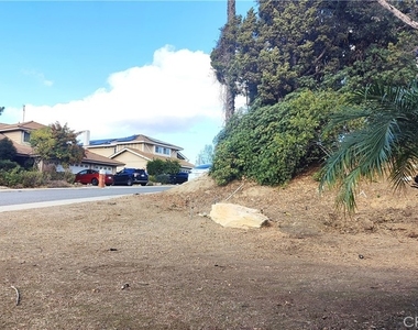 23860 Enriquez Drive - Photo Thumbnail 8
