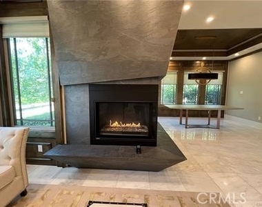 530 Drake - Photo Thumbnail 18