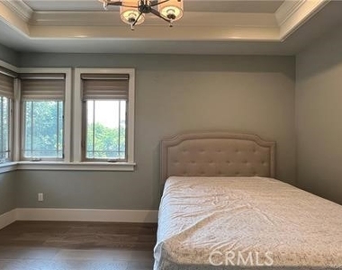 530 Drake - Photo Thumbnail 22