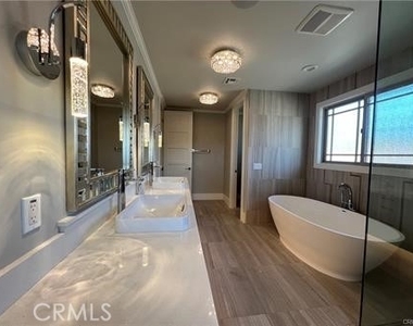 530 Drake - Photo Thumbnail 27