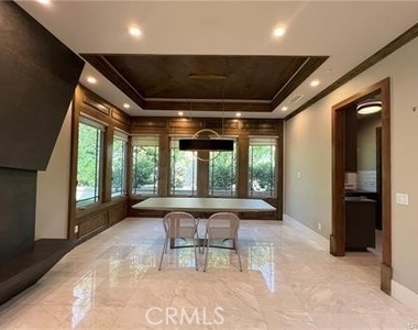 530 Drake - Photo Thumbnail 19