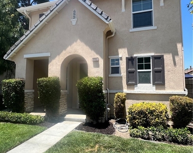 6966 Grison - Photo Thumbnail 1