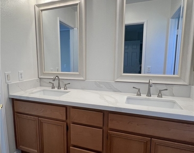 6966 Grison - Photo Thumbnail 20