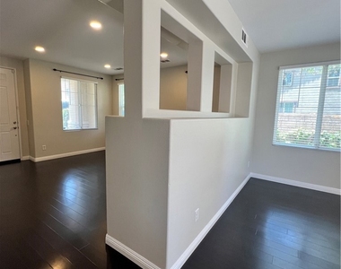 6966 Grison - Photo Thumbnail 6
