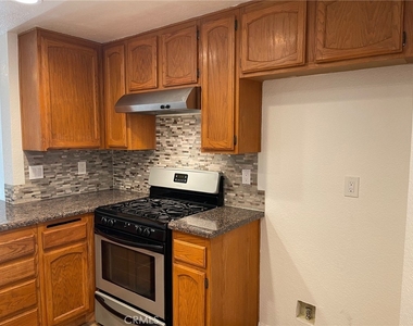 1005 Lilac Street - Photo Thumbnail 1