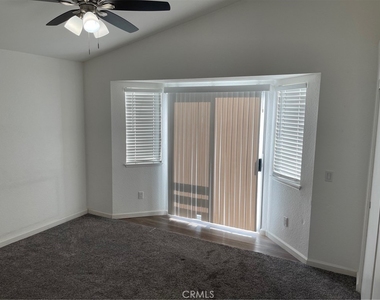 1005 Lilac Street - Photo Thumbnail 6