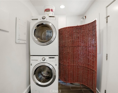 5152 Romaine Street - Photo Thumbnail 18