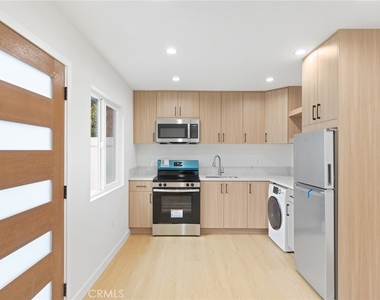 22609 1/2 Mariano Street - Photo Thumbnail 2