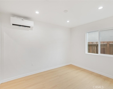 22609 1/2 Mariano Street - Photo Thumbnail 9