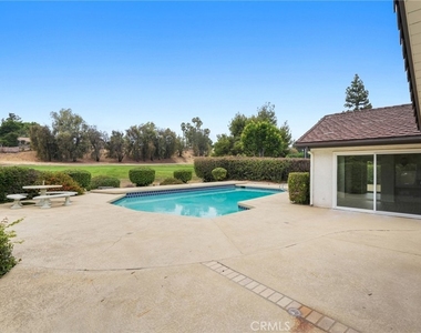 11803 Gerald Avenue - Photo Thumbnail 24