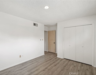 11803 Gerald Avenue - Photo Thumbnail 19