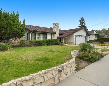 11803 Gerald Avenue - Photo Thumbnail 2