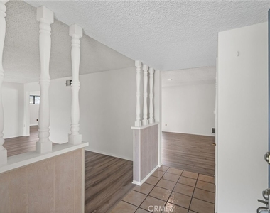 11803 Gerald Avenue - Photo Thumbnail 3