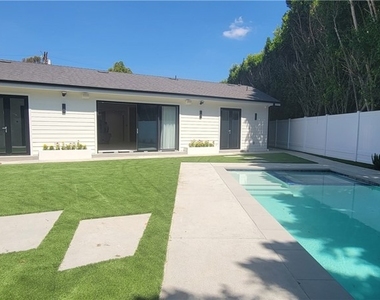 5061 Woodley - Photo Thumbnail 23