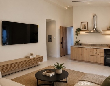5061 Woodley - Photo Thumbnail 29