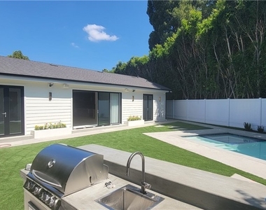 5061 Woodley - Photo Thumbnail 24