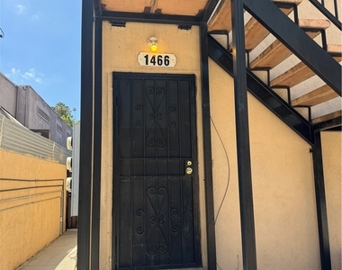 1466 Silver Lake Boulevard - Photo Thumbnail 11