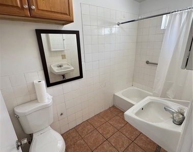 1466 Silver Lake Boulevard - Photo Thumbnail 6
