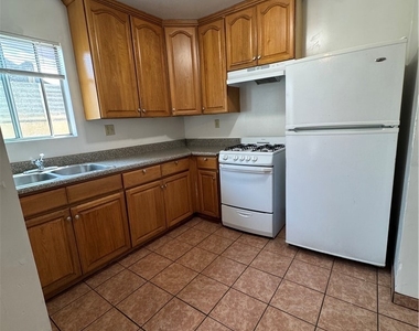1466 Silver Lake Boulevard - Photo Thumbnail 2