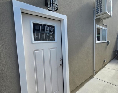 1313 Arlington - Photo Thumbnail 2