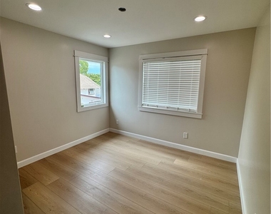 1313 Arlington - Photo Thumbnail 13