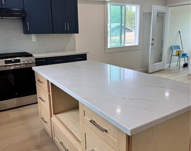 1313 Arlington - Photo Thumbnail 6