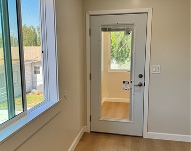 1313 Arlington - Photo Thumbnail 5