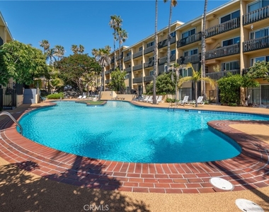 770 W Imperial Avenue - Photo Thumbnail 25