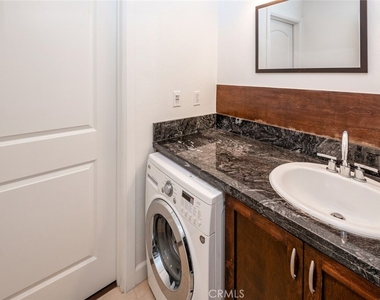 770 W Imperial Avenue - Photo Thumbnail 14