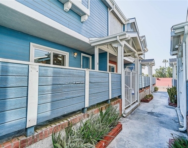 21901 Moneta Avenue - Photo Thumbnail 6