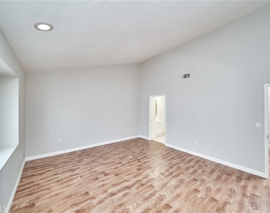 21901 Moneta Avenue - Photo Thumbnail 20