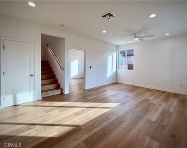 6118 Amos Avenue - Photo Thumbnail 2