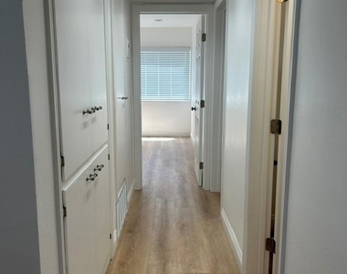 1728 Westcliff Drive - Photo Thumbnail 20