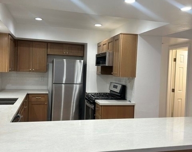1728 Westcliff Drive - Photo Thumbnail 19
