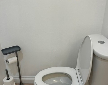 1728 Westcliff Drive - Photo Thumbnail 23