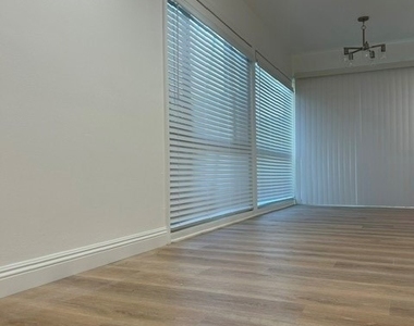 1728 Westcliff Drive - Photo Thumbnail 16