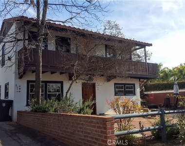 529 Walnut Avenue - Photo Thumbnail 1