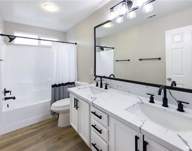 13640 Silver Stirrup Drive - Photo Thumbnail 33