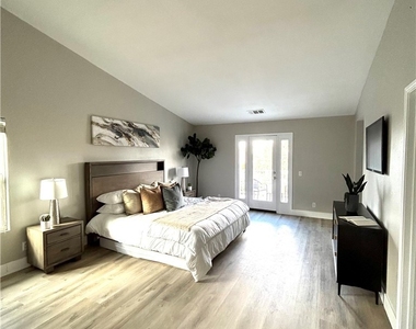 13640 Silver Stirrup Drive - Photo Thumbnail 16