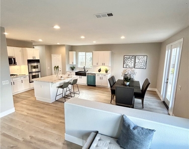 13640 Silver Stirrup Drive - Photo Thumbnail 9
