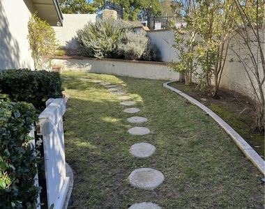 43 Beachcomber Drive - Photo Thumbnail 12