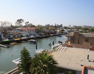 200 Grand Canal - Photo Thumbnail 38